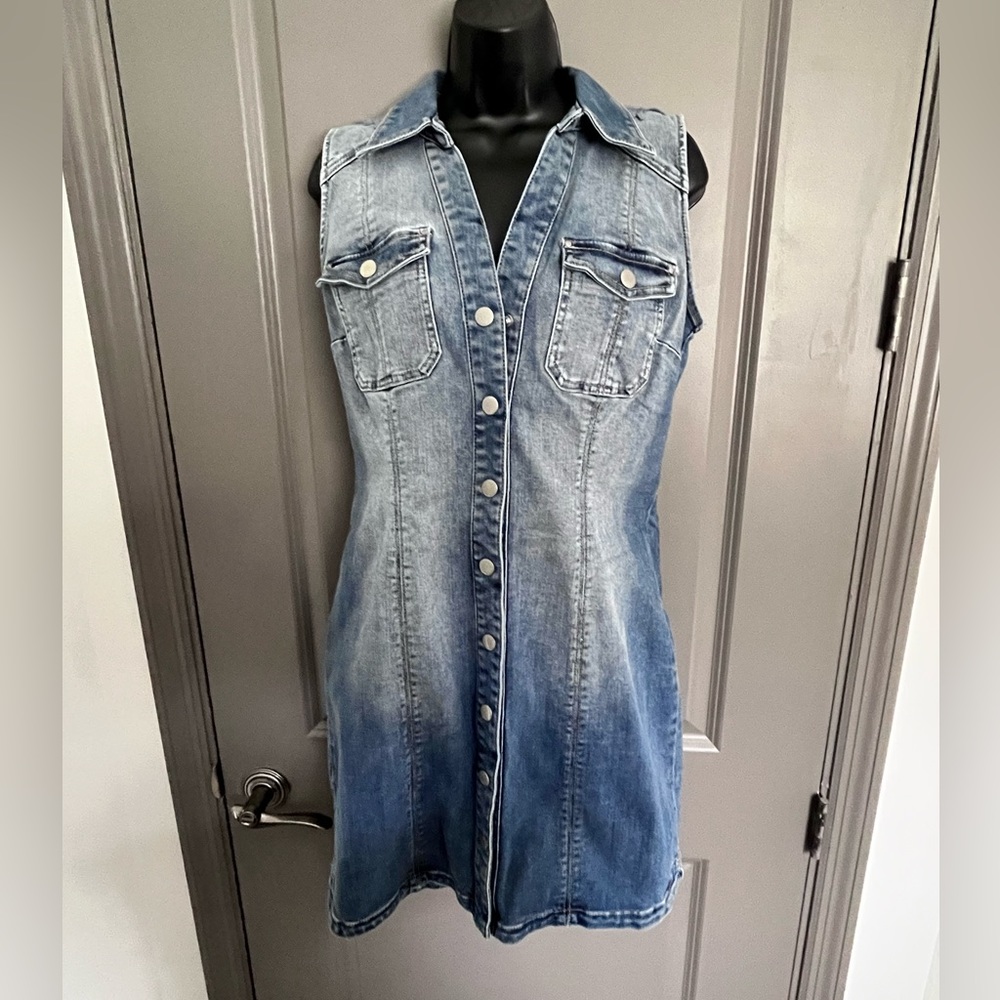 INC International concepts dress/ Denim Snap button up dress Size 6